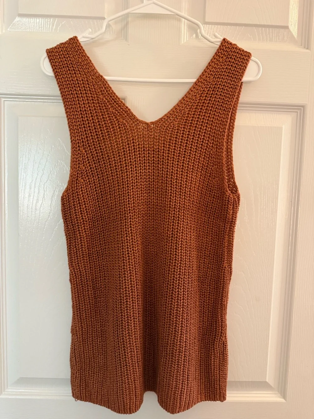 NWT Loft Rust Knit V-Neck Tank Top - Picture 2 of 3